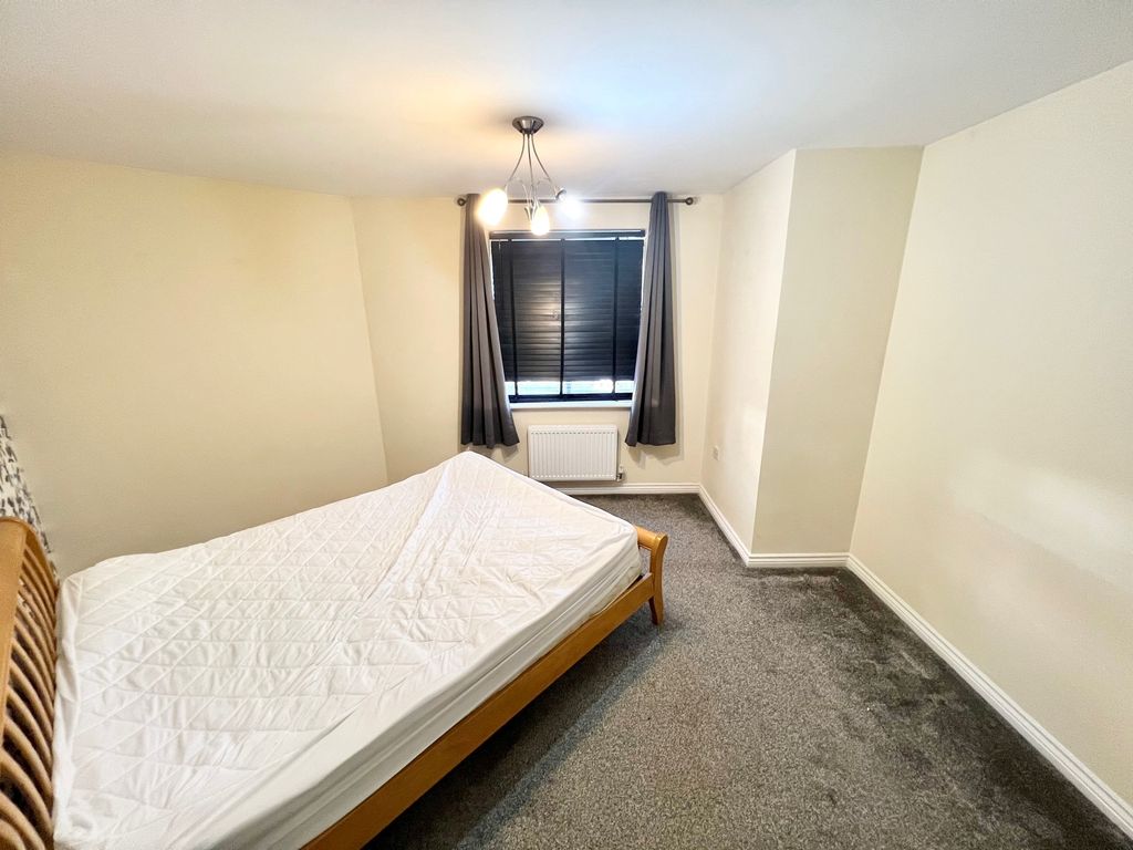 Property photo 3 of 5