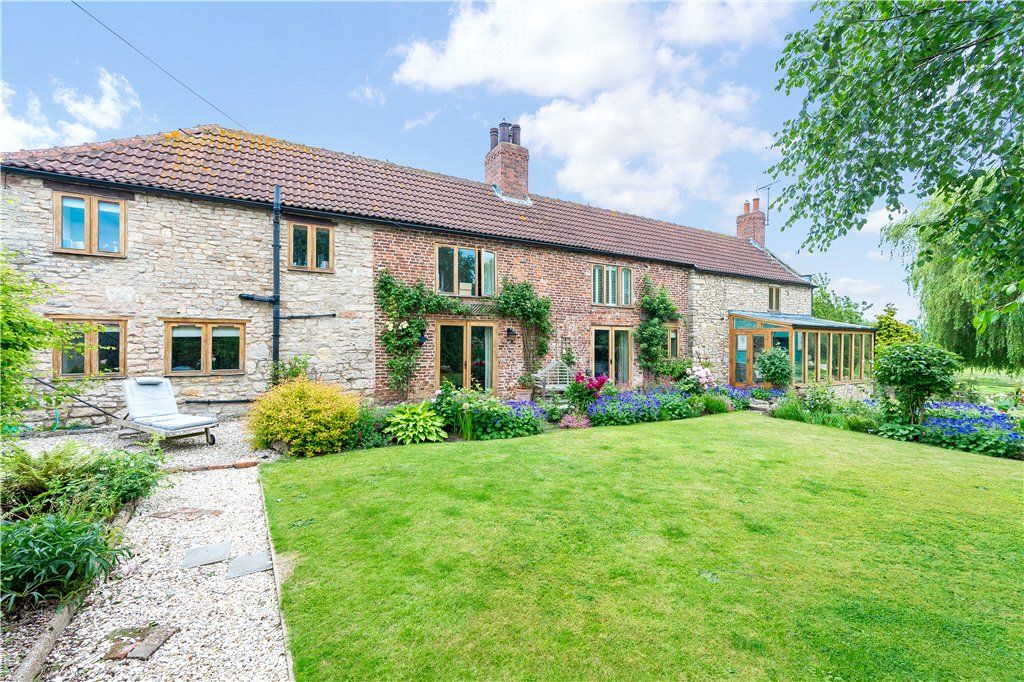 Property photo 1 of 32 Rose House Farm