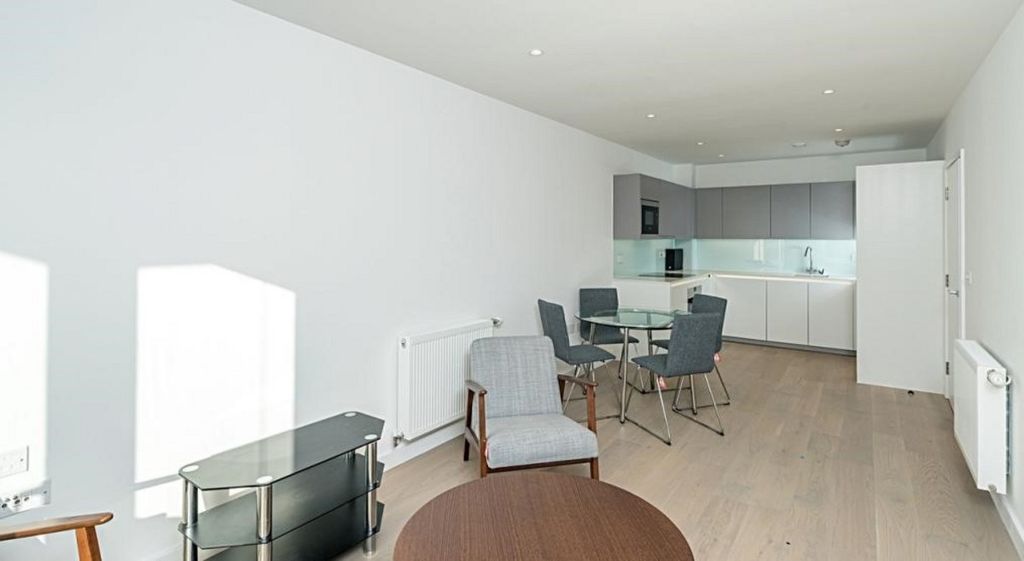 Property photo 2 of 9