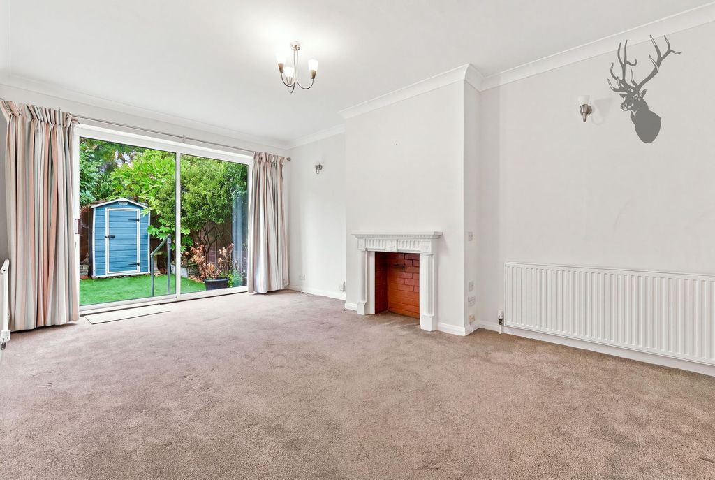 Property photo 2 of 16