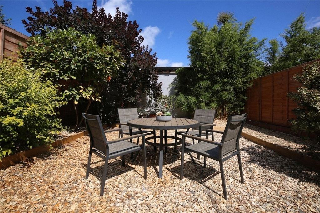 Property photo 2 of 11 Picture No. 43