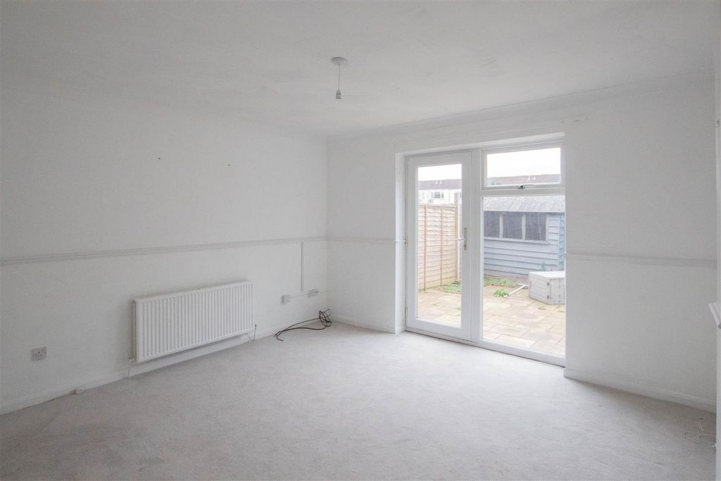 Property photo 2 of 6 Img_1823.Jpg