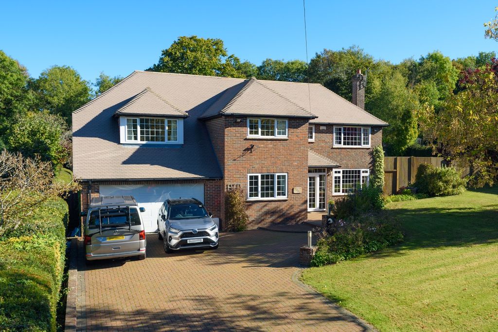 Property photo 2 of 39 4526256