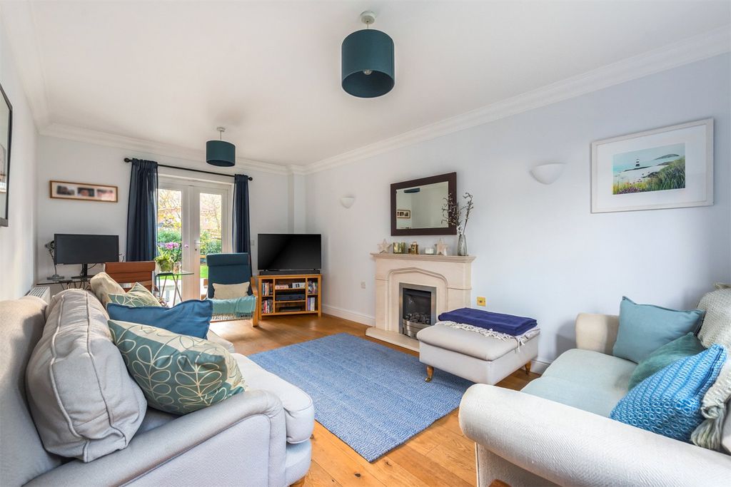 Property photo 3 of 17 Picture No. 02