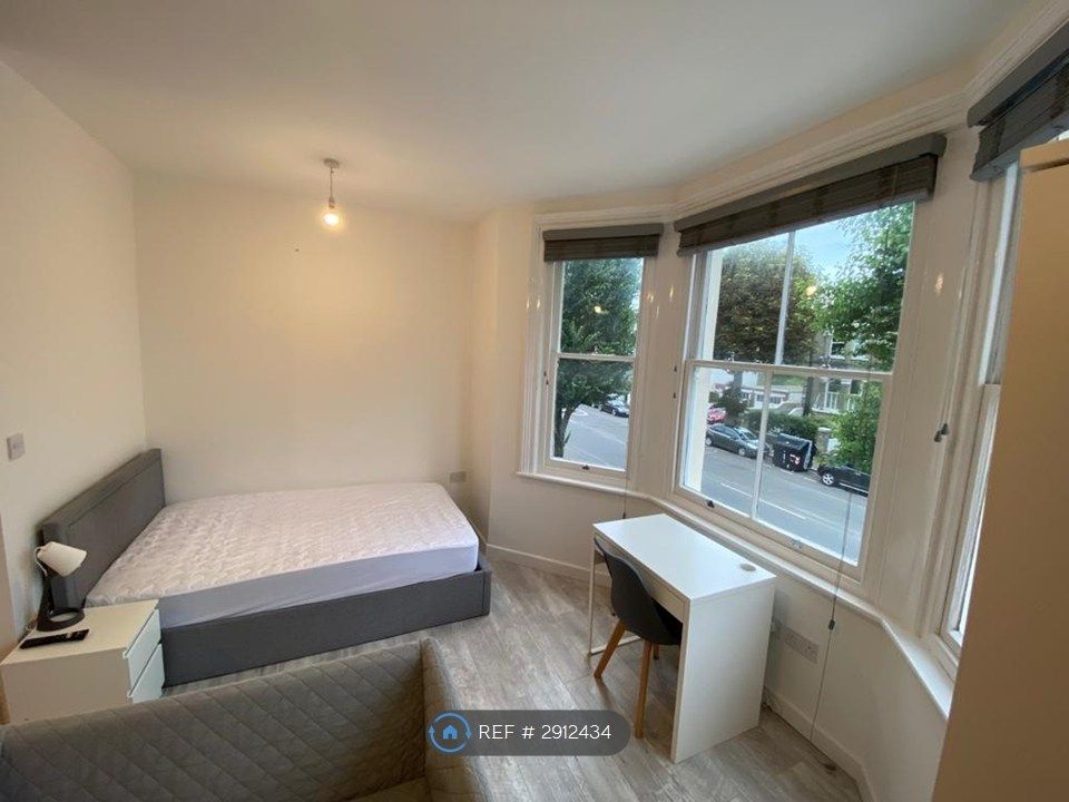 Property photo 2 of 9