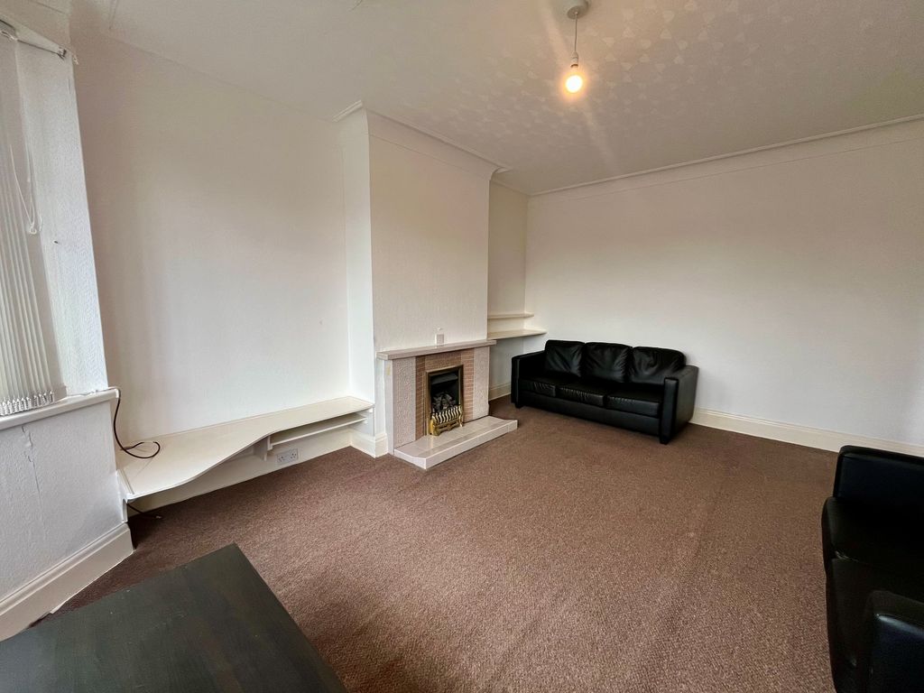 Property photo 3 of 8 Image