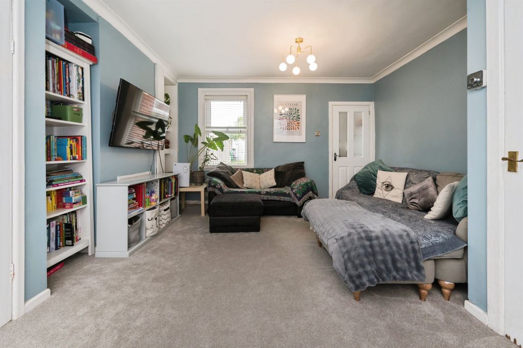 Property photo 3 of 22