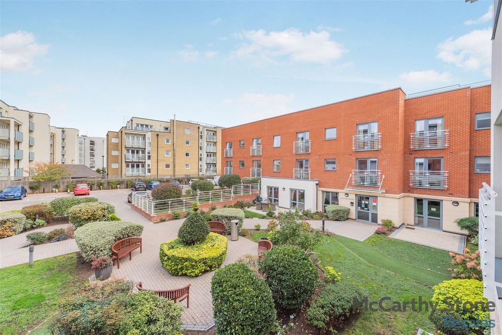 Property photo 1 of 10 8667080-Exterior02.Jpg