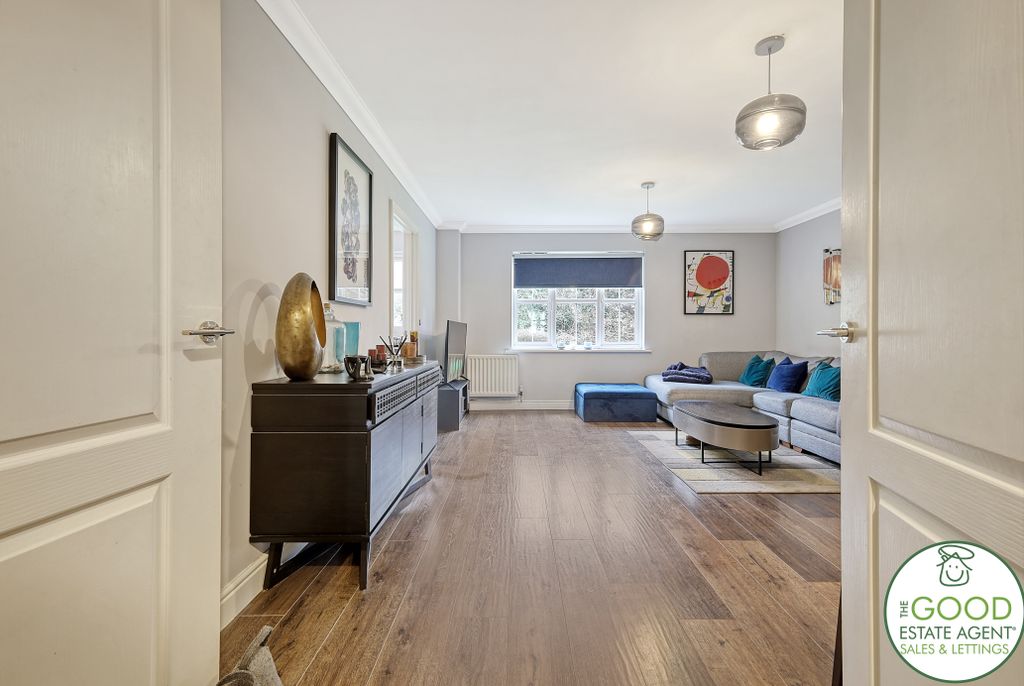 Property photo 3 of 17