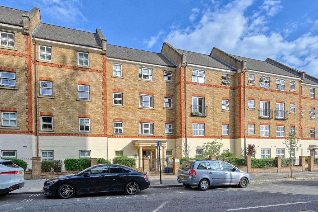 Property photo 1 of 12