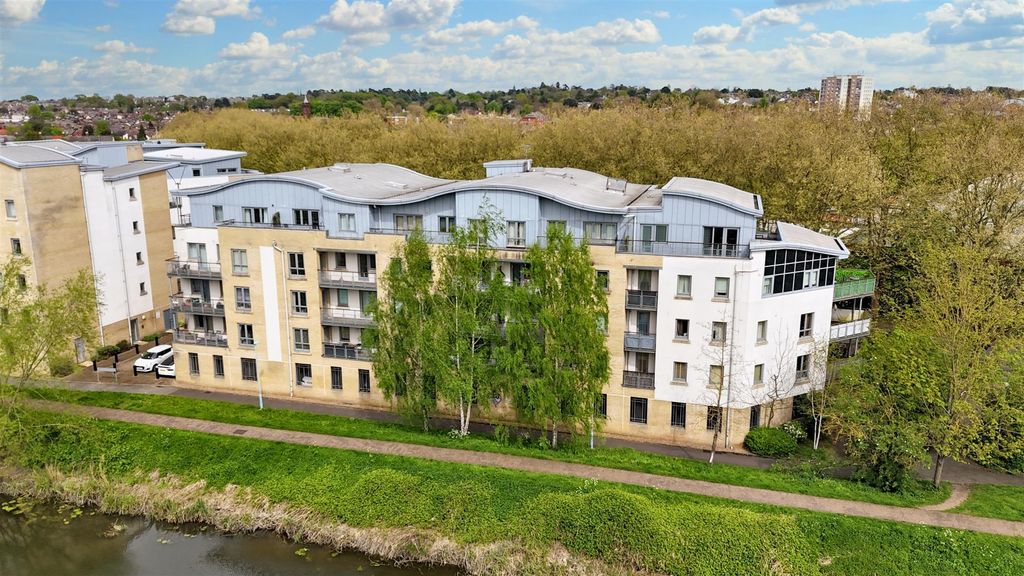 Property photo 1 of 9 Lidiinjb_Uyqsrrfm8m92W.Jpg