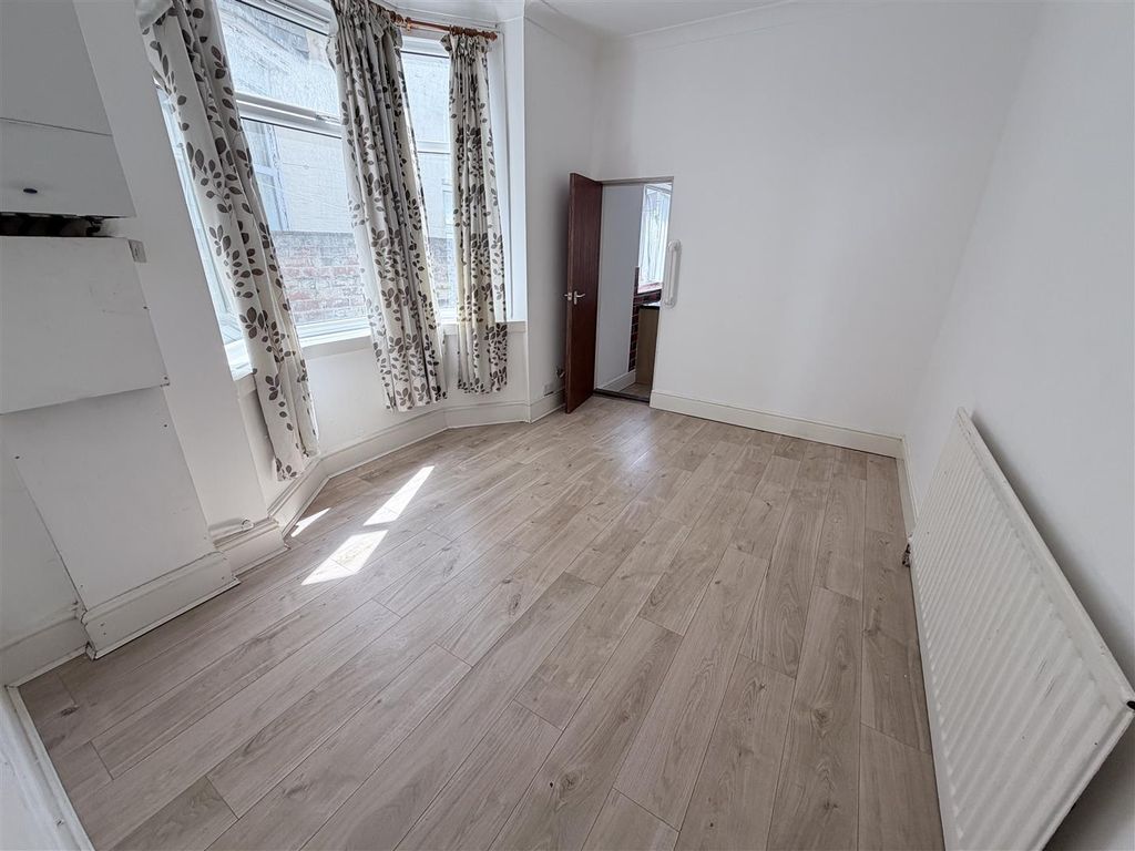 Property photo 3 of 15 Image00009.Jpeg