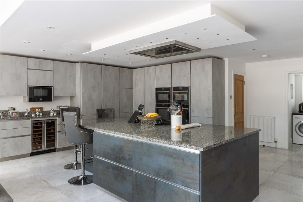 Property photo 3 of 39 11 Pine Coombe-33.Jpg