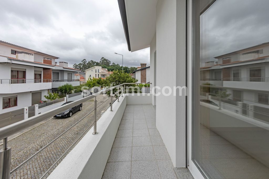 Property photo 2 of 47