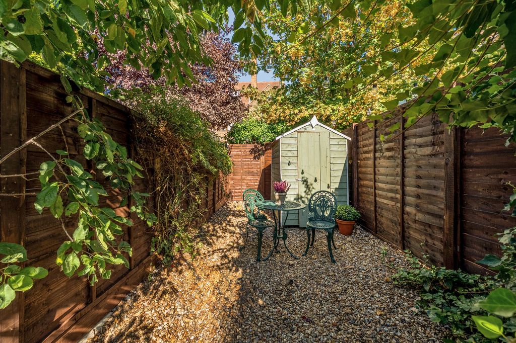 Property photo 3 of 11