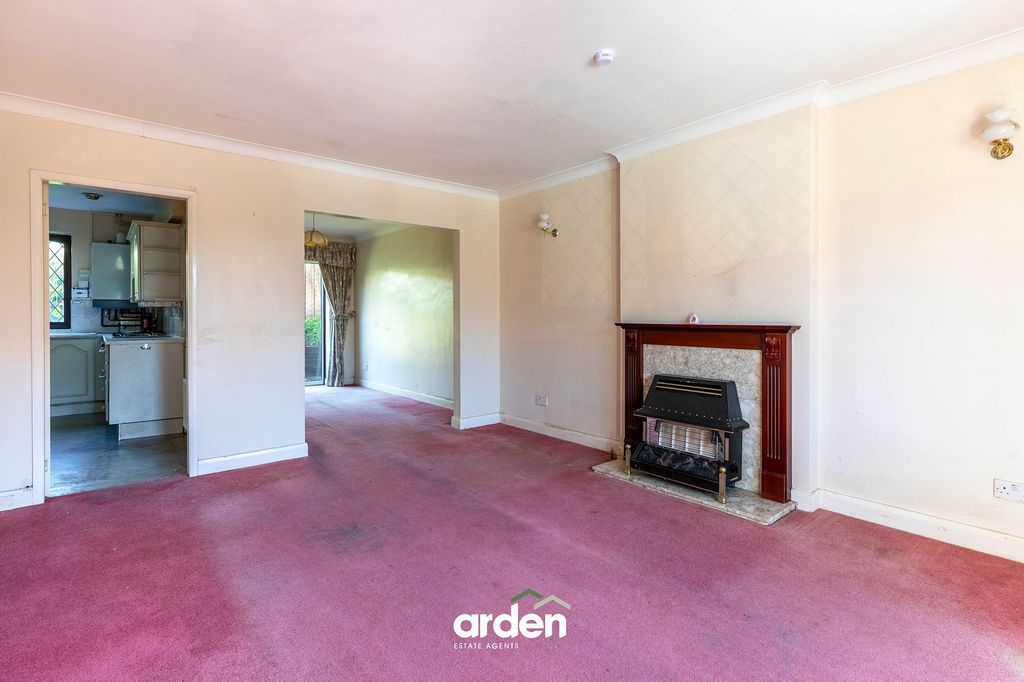 Property photo 2 of 11