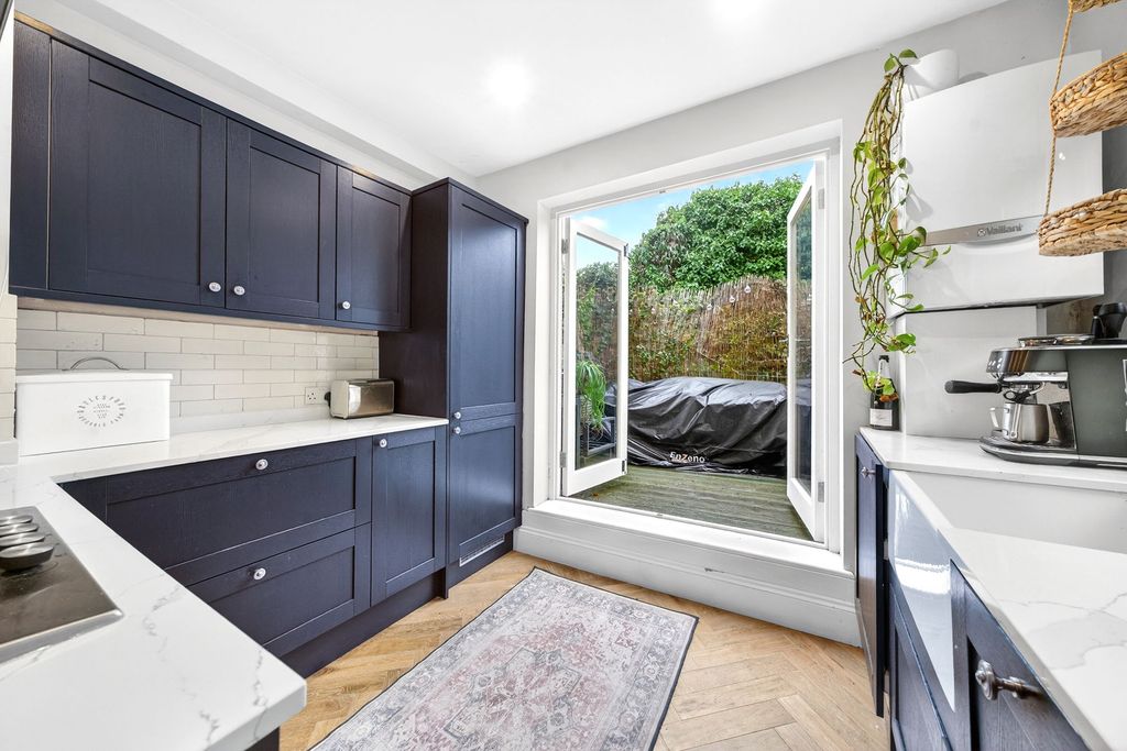 Property photo 3 of 15 Kitchen