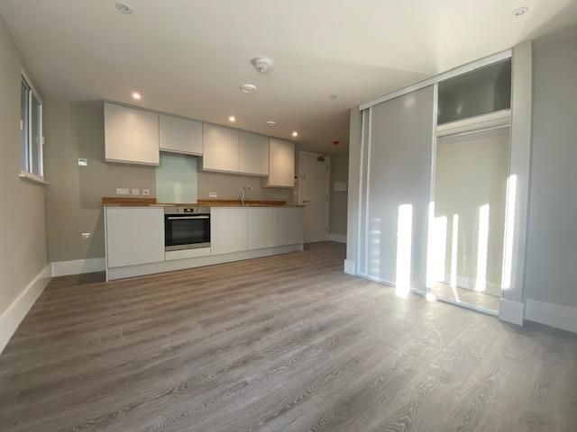 Property photo 1 of 4 Kitchen.Jpg