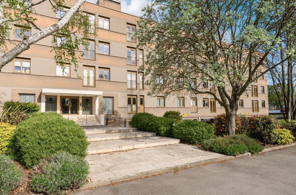 Property photo 3 of 10 1279739 (13)