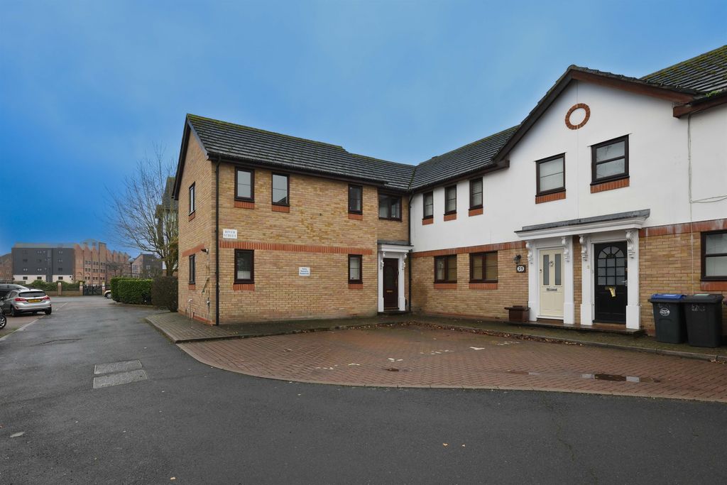 Property photo 1 of 24