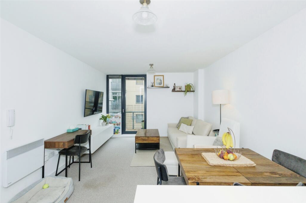 Property photo 3 of 12 3. Living.Png