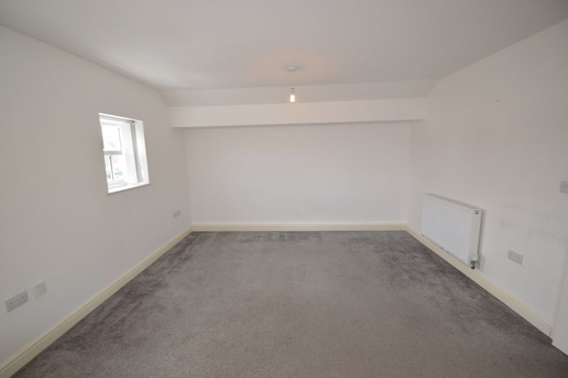 Property photo 3 of 6 Photo 6