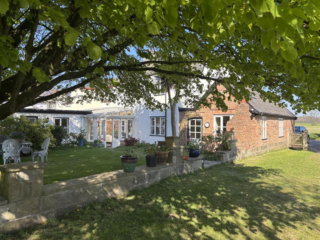 Property photo 1 of 39 Rear