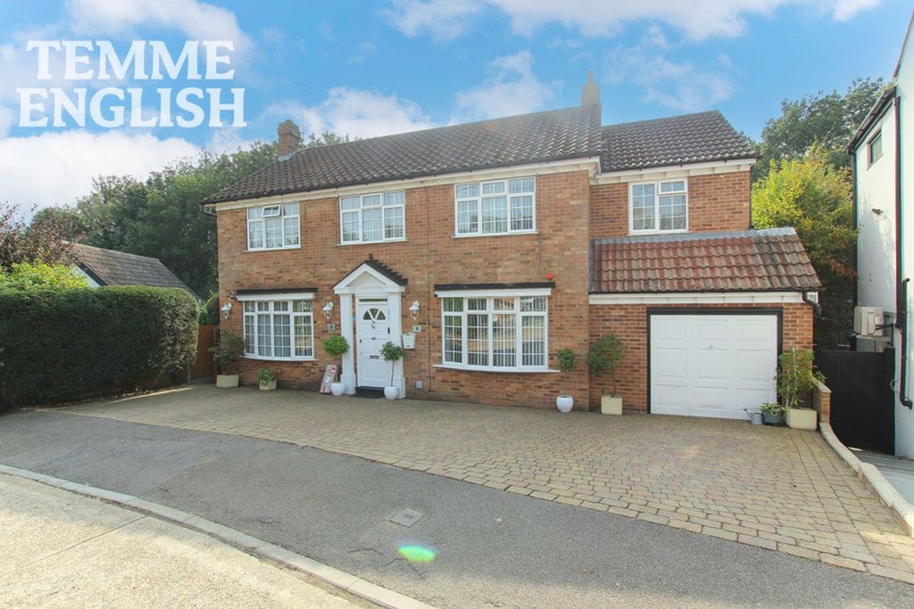 Property photo 1 of 31