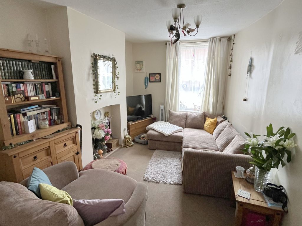 Property photo 2 of 7 Gallery