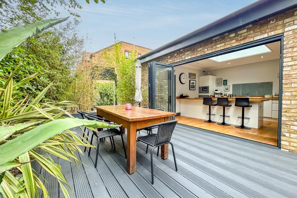 Property photo 1 of 47 Garden