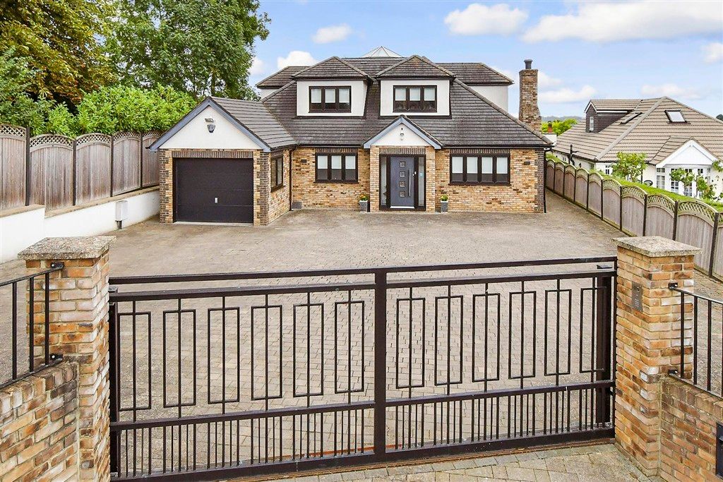 Property photo 1 of 17 External (Web)