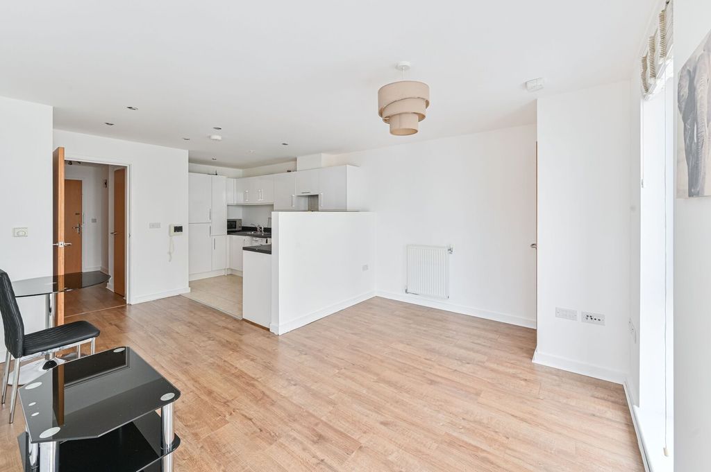 Property photo 1 of 9