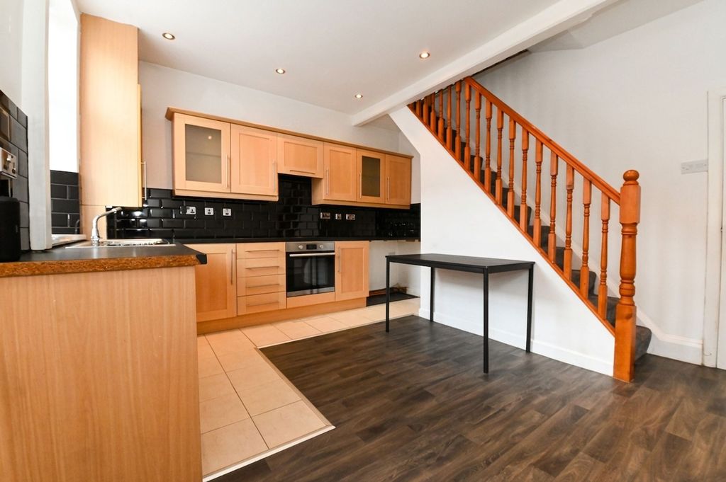 Property photo 3 of 9