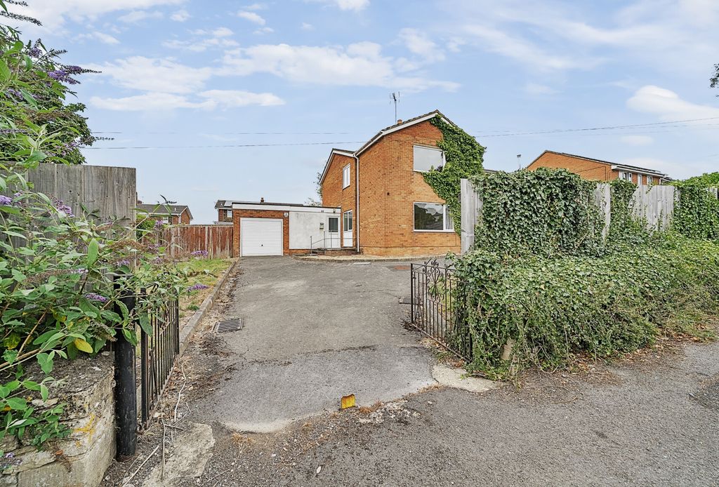 Property photo 1 of 20 1321192-1-688229B...