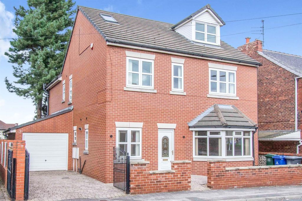 Property photo 1 of 14 Exterior