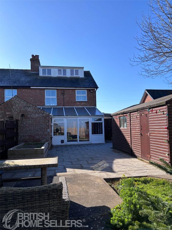 Property photo 1 of 27 Picture No. 30