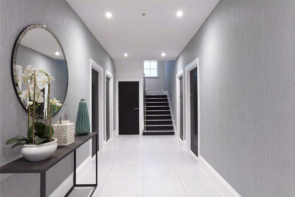 Property photo 2 of 19 Photo 23