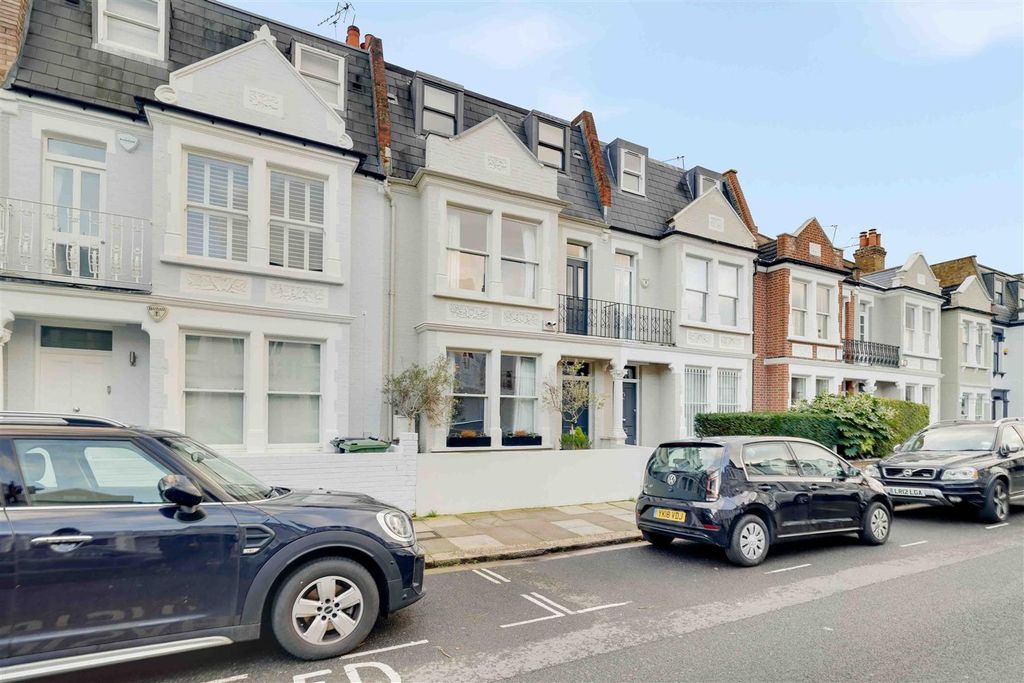 Property photo 2 of 28