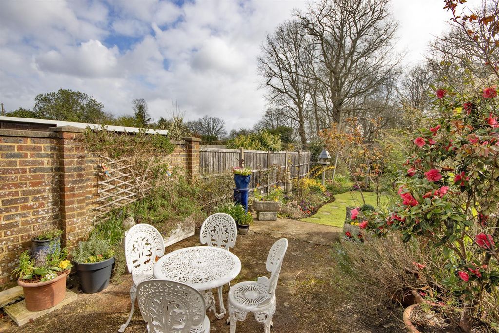 Property photo 3 of 17 62967_004.Jpg