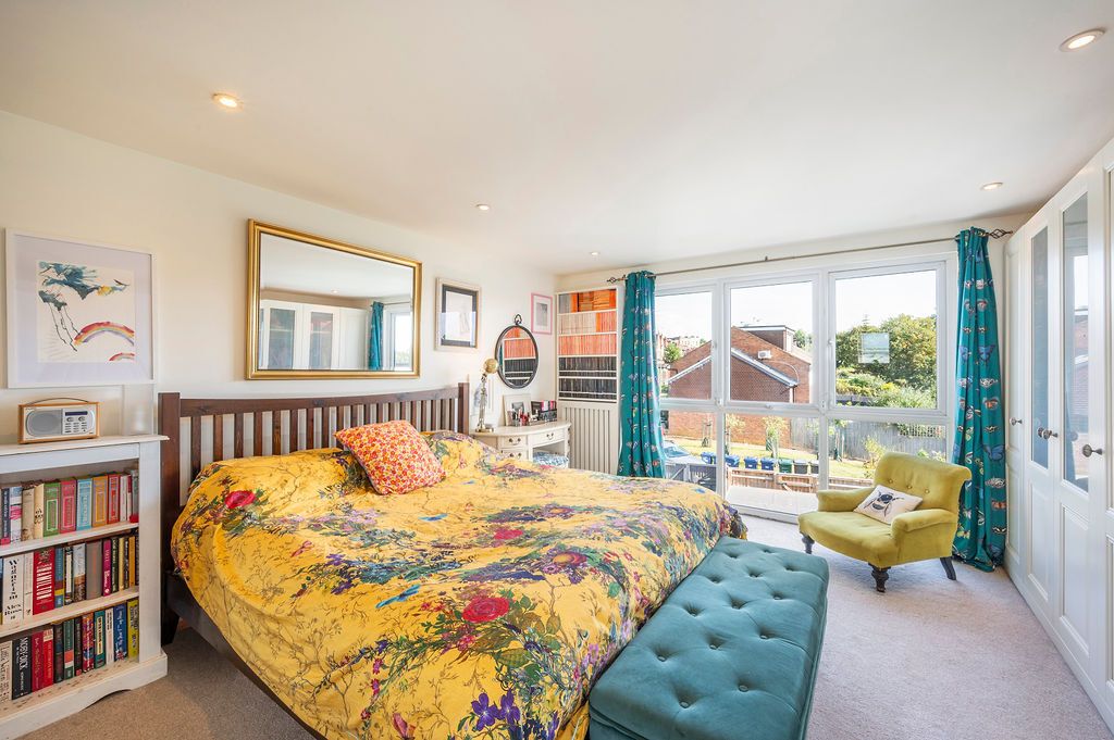 Property photo 3 of 12 Picture No. 04