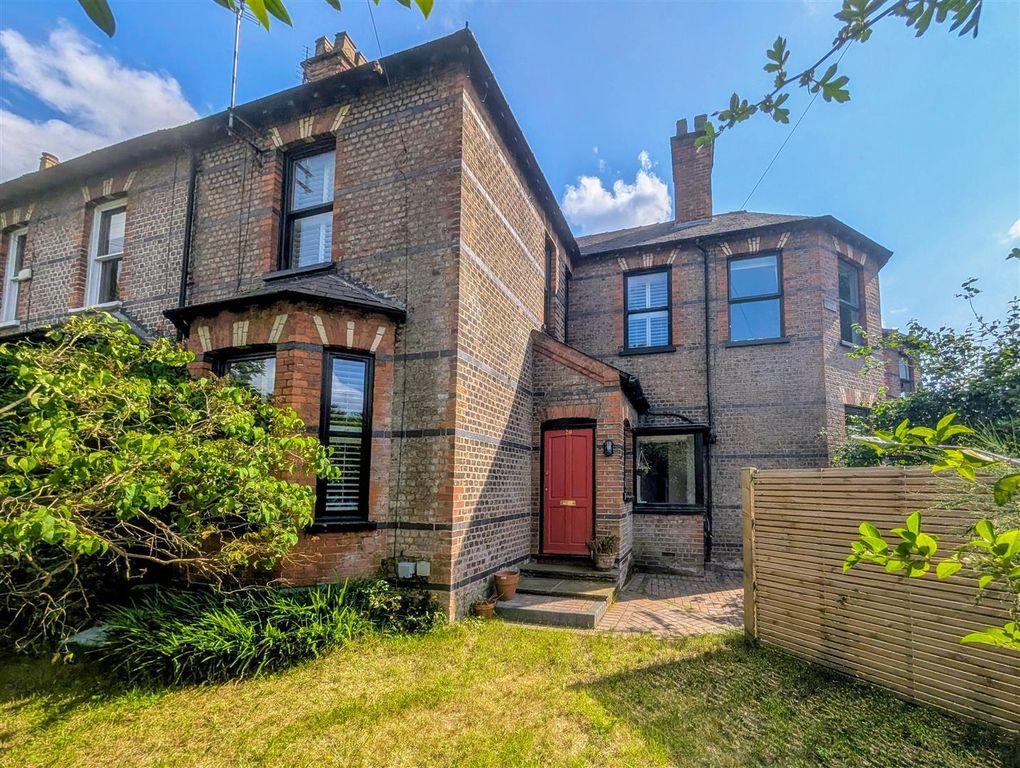 Property photo 1 of 18