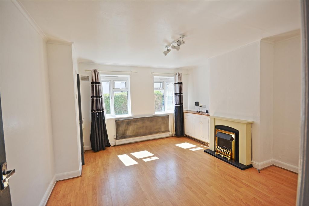Property photo 2 of 10 1.Jpg