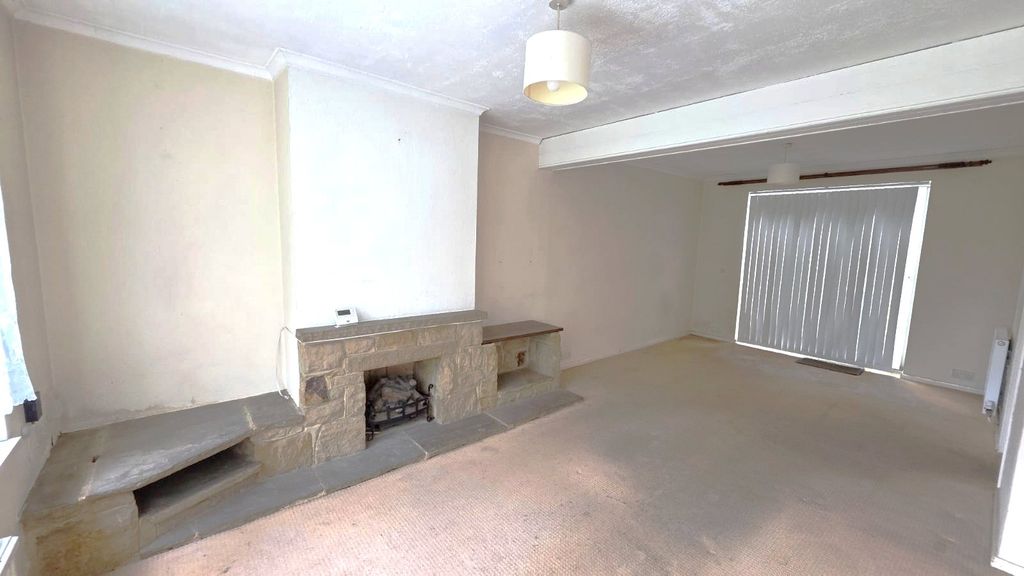 Property photo 2 of 13 Picture No. 12