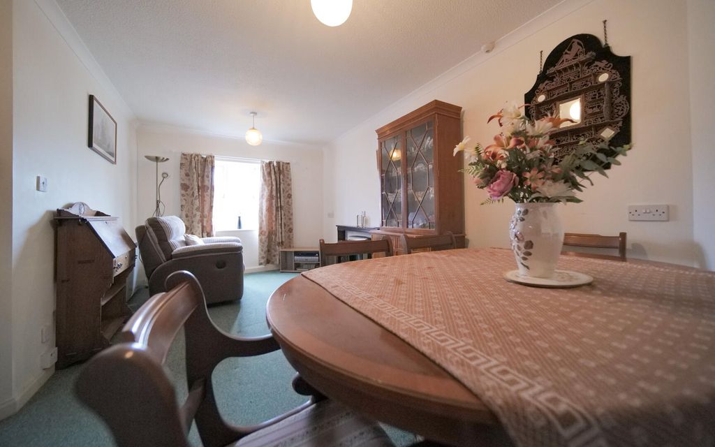 Property photo 3 of 9 Dining Room