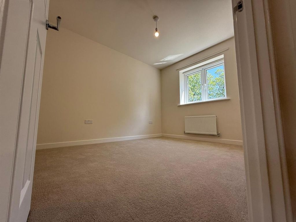 Property photo 2 of 47 0E2A14d9-Ceb3-4Be1-93c4-F396E68Eb230.Jpg