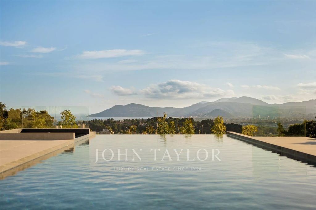 Property photo 1 of 29 Contemporary Modern Villa On A Large Private Plot With Panoramic Views