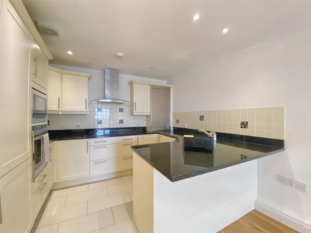 Property photo 2 of 18 Image00016.Jpg