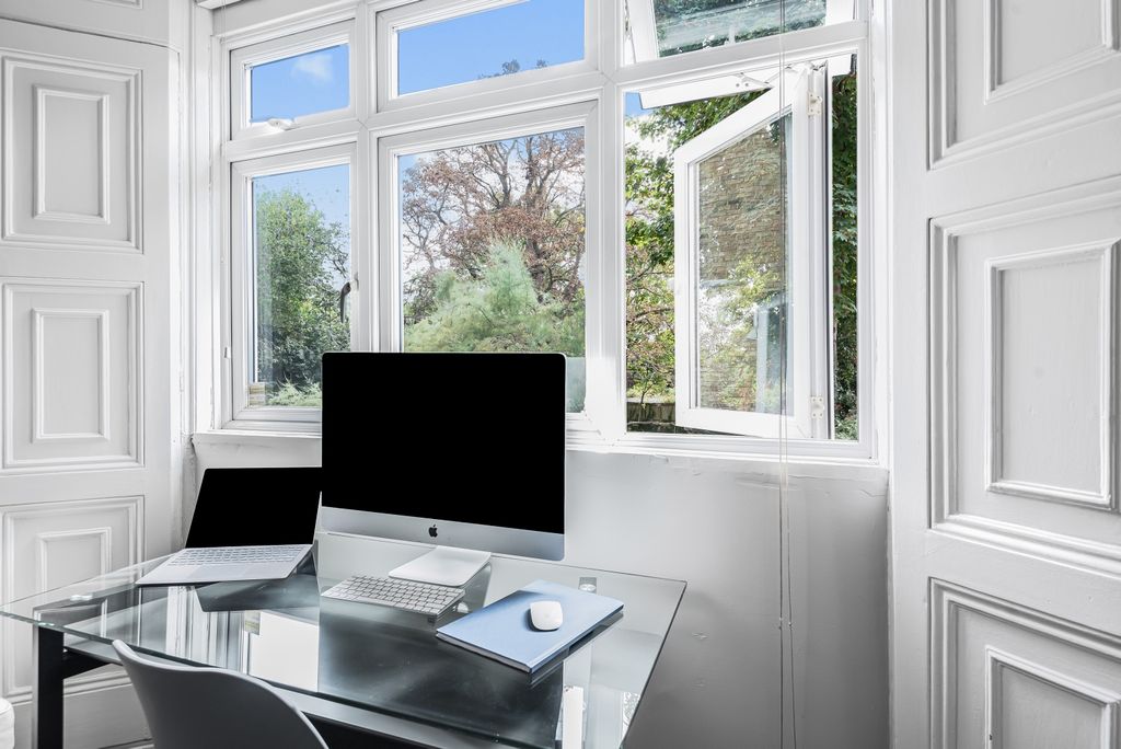 Property photo 2 of 16 Reception