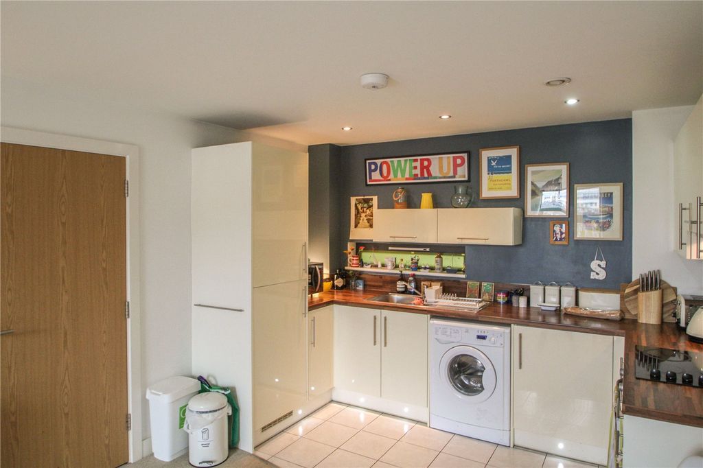 Property photo 3 of 14 Picture No. 11