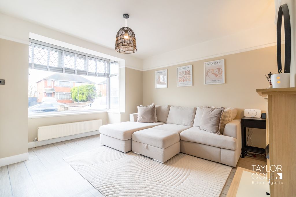 Property photo 3 of 26